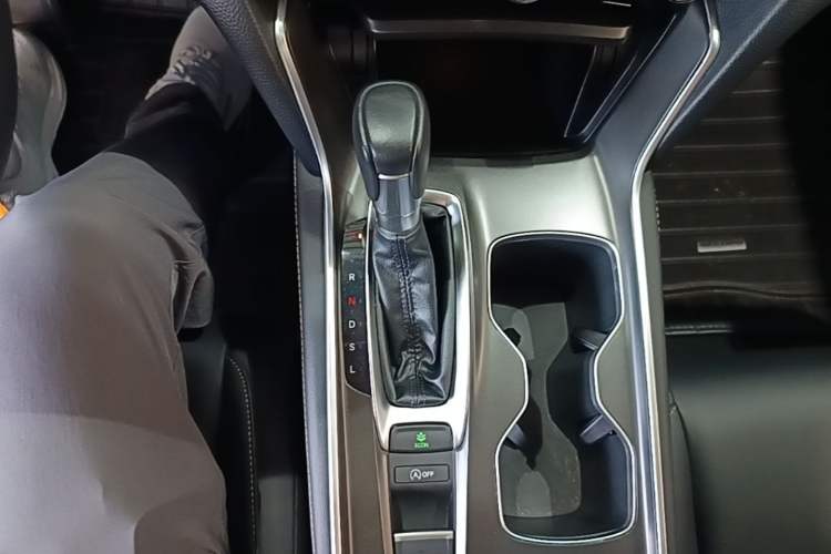 Used Honda Accord 2022 260TURBO Phantom Night · Prestige Edition Gear Lever