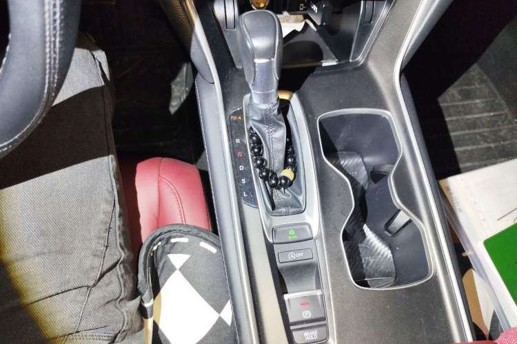 Used Honda Accord 2022 260TURBO Phantom Night · Prestige Edition Gear Lever