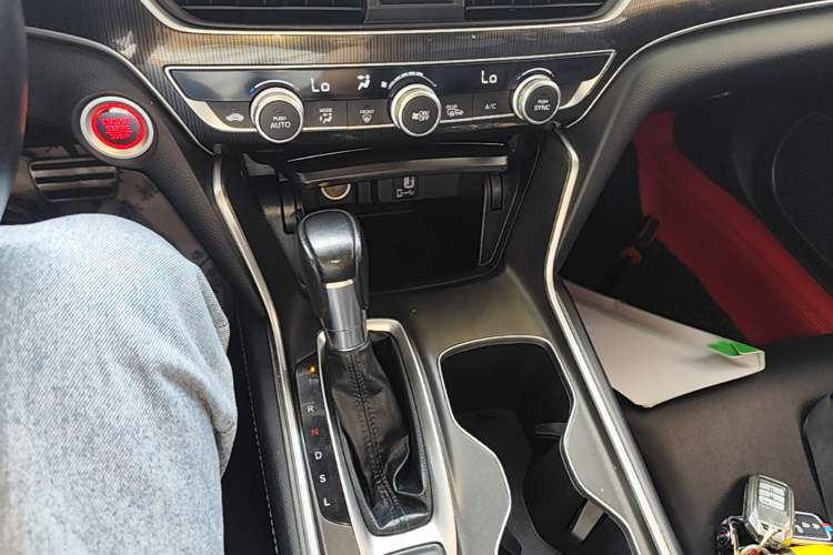Used Honda Accord 2022 260TURBO Phantom Night · Prestige Edition Gear Lever