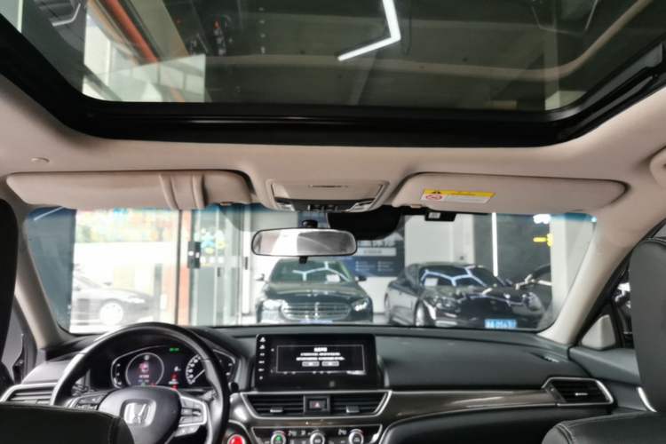 Used Honda Accord 2022 260TURBO Phantom Night · Prestige Edition Headliner
