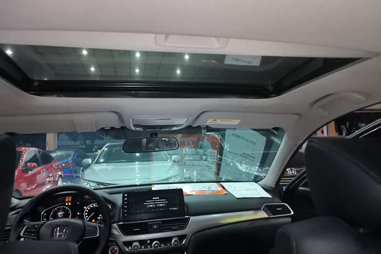 Used Honda Accord 2022 260TURBO Luxury Edition Headliner