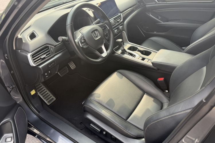 Used Honda Accord 2022 260TURBO Phantom Night · Prestige Edition Interior 2