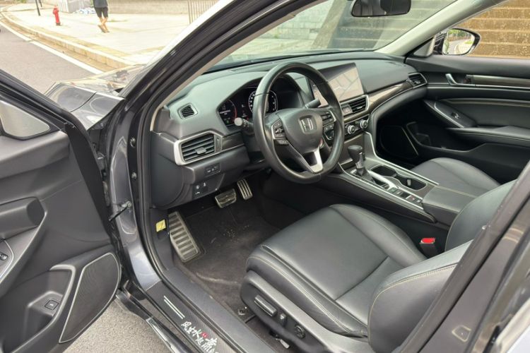 Used Honda Accord 2022 260TURBO Phantom Night · Prestige Edition Interior 3