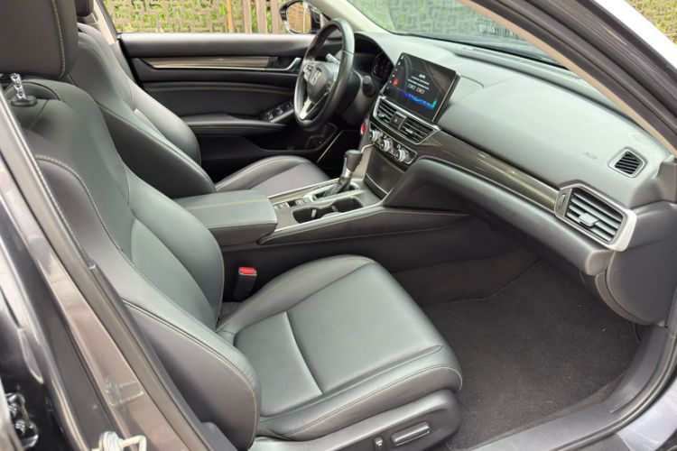 Used Honda Accord 2022 260TURBO Phantom Night · Prestige Edition Interior 4