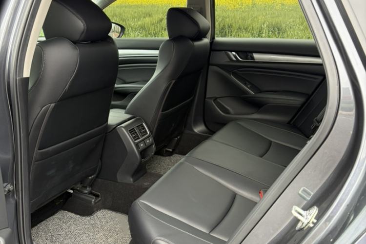 Used Honda Accord 2022 260TURBO Luxury Edition Interior 4