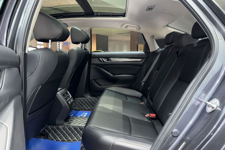 Used Honda Accord 2022 260TURBO Phantom Night · Prestige Edition Interior 5