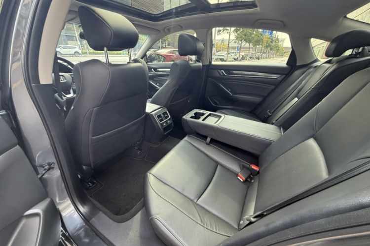 Used Honda Accord 2022 260TURBO Phantom Night · Prestige Edition Interior 6