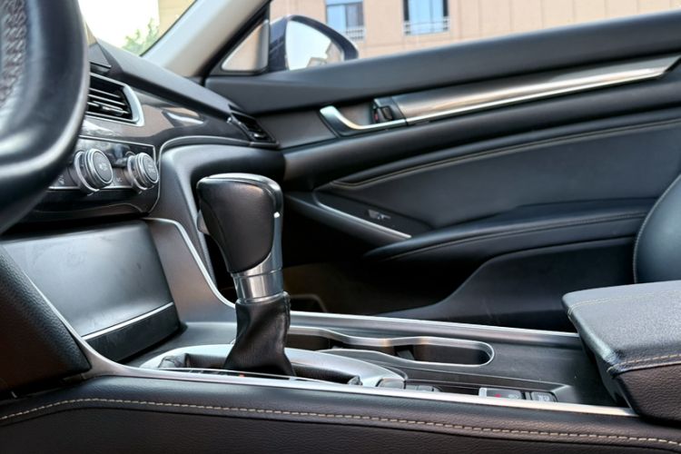 Used Honda Accord 2022 260TURBO Phantom Night · Prestige Edition Interior 8
