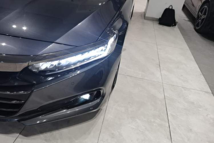 Used Honda Accord 2022 260TURBO Phantom Night · Prestige Edition Left Front Headlight