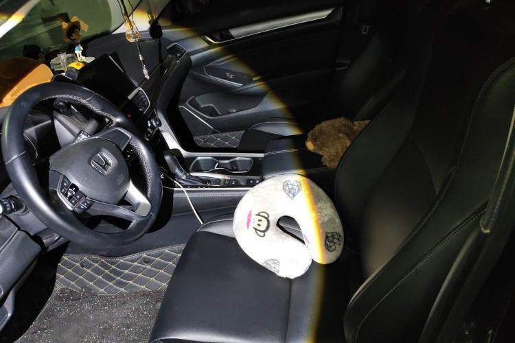 Used Honda Accord 2022 260TURBO Luxury Edition Left Front Seat