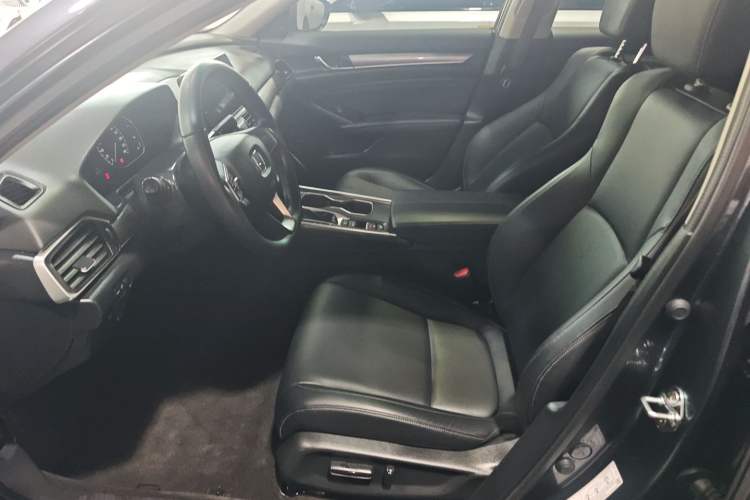 Used Honda Accord 2022 260TURBO Luxury Edition Left Front Seat