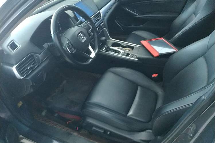 Used Honda Accord 2022 260TURBO Luxury Edition Left Front Seat