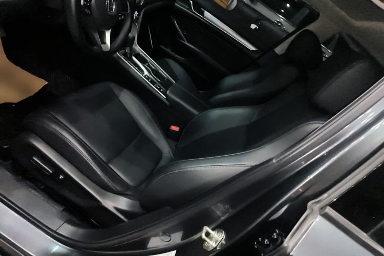 Used Honda Accord 2022 260TURBO Luxury Edition Left Front Seat
