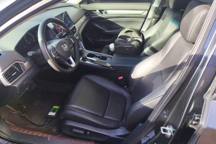 Used Honda Accord 2022 260TURBO Luxury Edition Left Front Seat