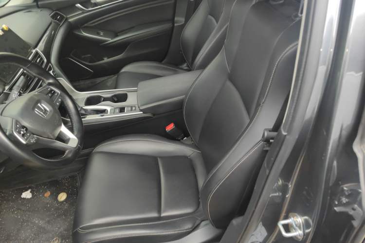 Used Honda Accord 2022 260TURBO Phantom Night · Prestige Edition Left Front Seat