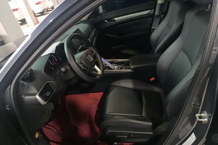 Used Honda Accord 2022 260TURBO Luxury Edition Left Front Seat