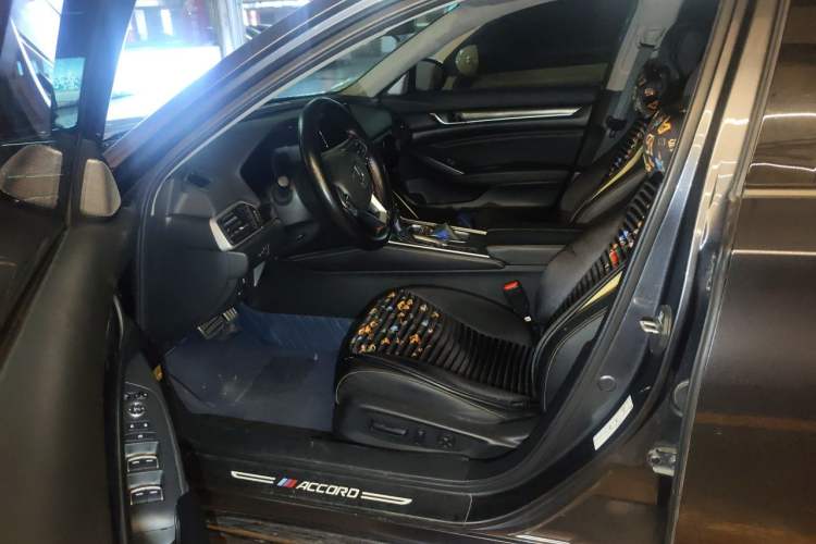 Used Honda Accord 2022 260TURBO Phantom Night · Prestige Edition Left Front Seat
