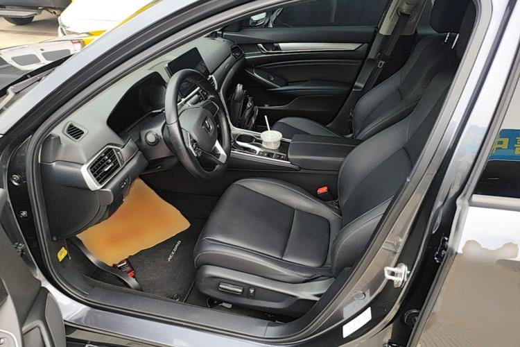 Used Honda Accord 2022 260TURBO Luxury Edition Left Front Seat