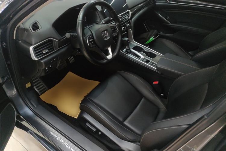 Used Honda Accord 2022 260TURBO Phantom Night · Prestige Edition Left Front Seat