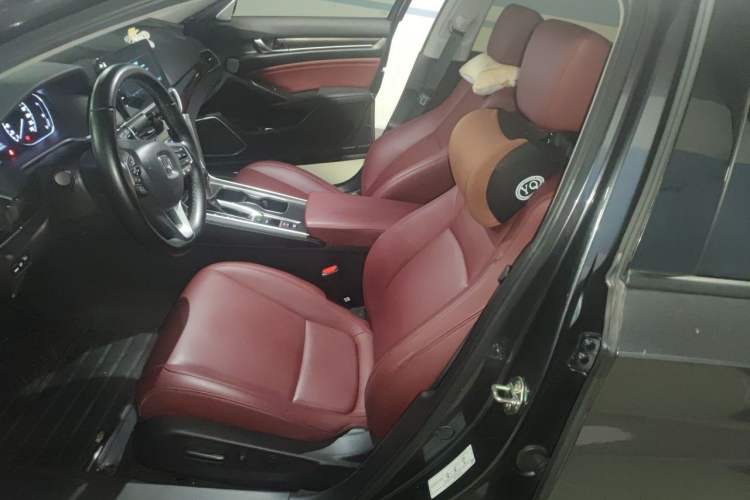 Used Honda Accord 2022 260TURBO Phantom Night · Prestige Edition Left Front Seat