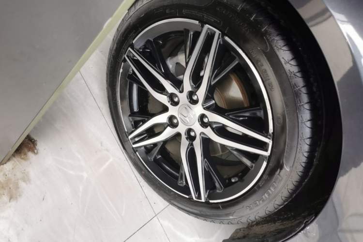 Used Honda Accord 2022 260TURBO Phantom Night · Prestige Edition Left Front Wheel Hub