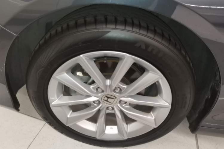Used Honda Accord 2022 260TURBO Luxury Edition Left Front Wheel Hub
