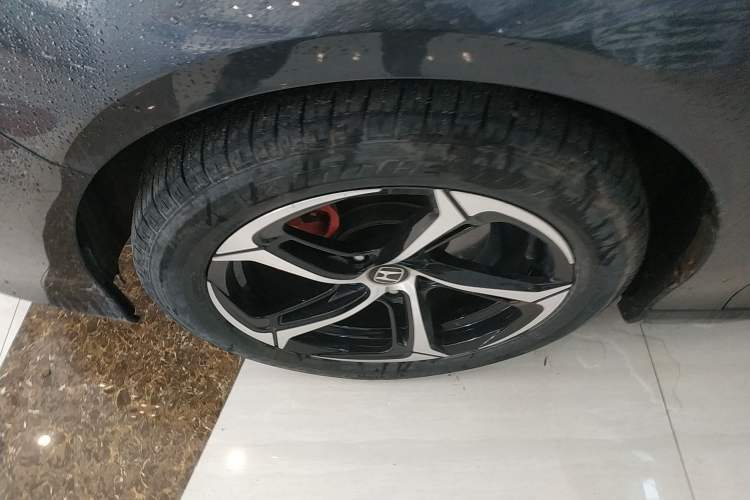 Used Honda Accord 2022 260TURBO Luxury Edition Left Front Wheel Hub