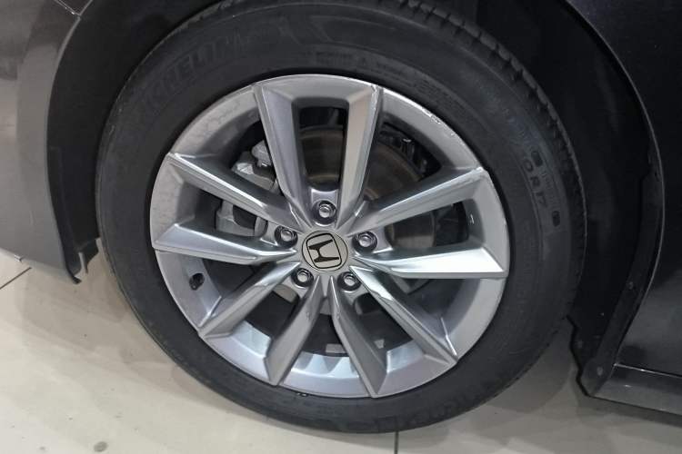 Used Honda Accord 2022 260TURBO Luxury Edition Left Front Wheel Hub