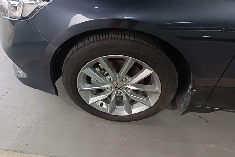 Used Honda Accord 2022 260TURBO Luxury Edition Left Front Wheel Hub
