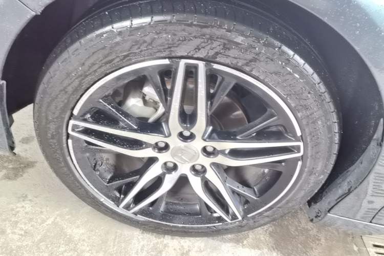 Used Honda Accord 2022 260TURBO Phantom Night · Prestige Edition Left Front Wheel Hub