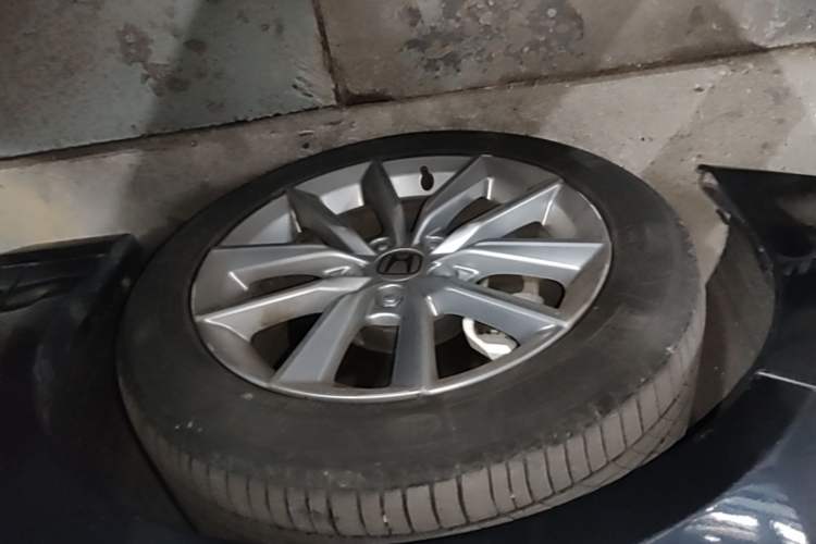 Used Honda Accord 2022 260TURBO Luxury Edition Left Front Wheel Hub