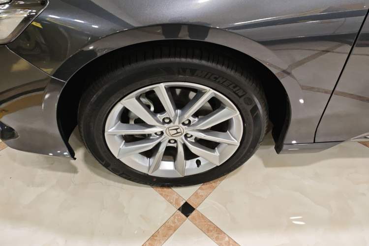 Used Honda Accord 2022 260TURBO Luxury Edition Left Front Wheel Hub