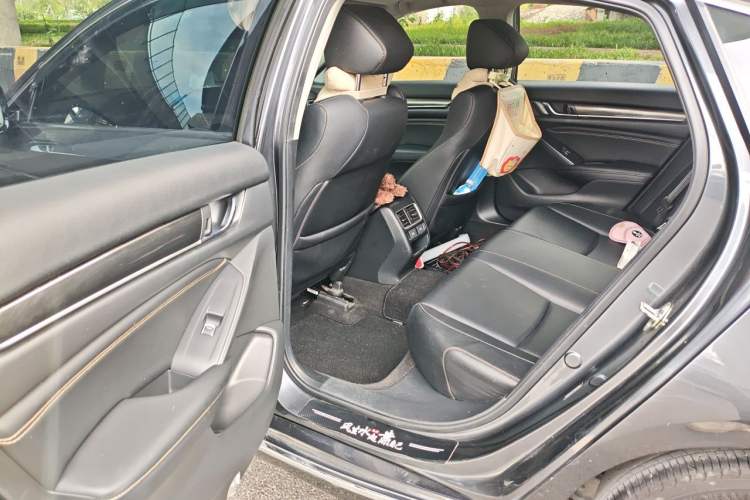 Used Honda Accord 2022 260TURBO Phantom Night · Prestige Edition Left Rear Seat