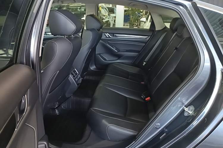 Used Honda Accord 2022 260TURBO Phantom Night · Prestige Edition Left Rear Seat