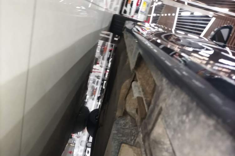 Used Honda Accord 2022 260TURBO Phantom Night · Prestige Edition Left Side Sill