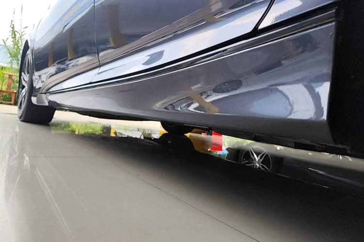 Used Honda Accord 2022 260TURBO Phantom Night · Prestige Edition Left Side Sill