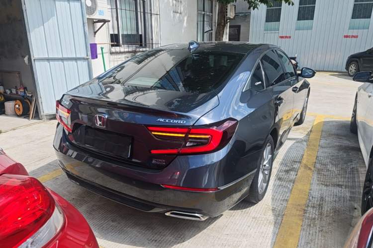Used Honda Accord 2022 260TURBO Luxury Edition Rear Right 45 Deg