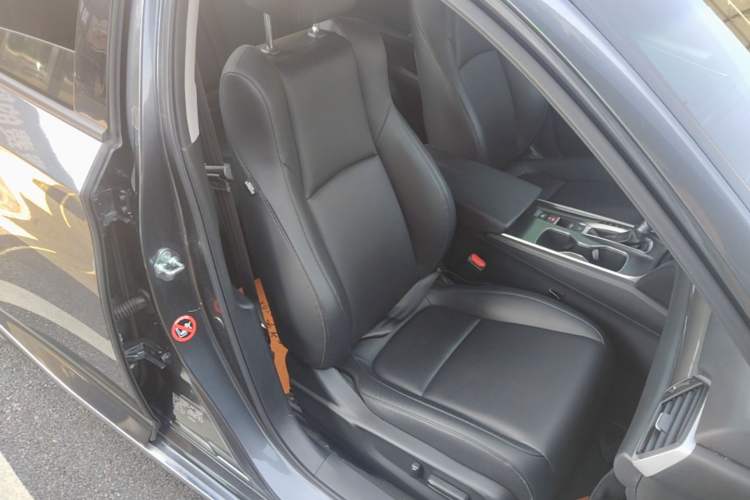 Used Honda Accord 2022 260TURBO Luxury Edition Right Front Seat