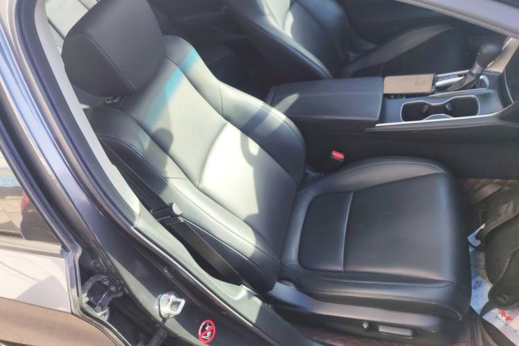 Used Honda Accord 2022 260TURBO Luxury Edition Right Front Seat