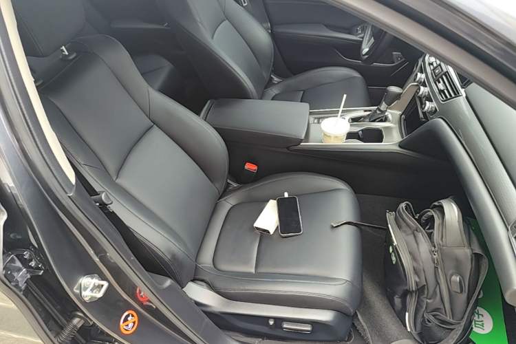 Used Honda Accord 2022 260TURBO Luxury Edition Right Front Seat