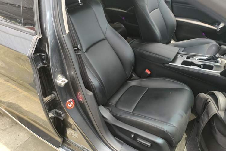Used Honda Accord 2022 260TURBO Luxury Edition Right Front Seat