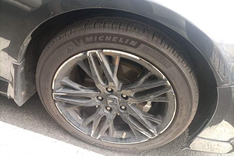 Used Honda Accord 2022 260TURBO Phantom Night · Prestige Edition Right Front Wheel Hub