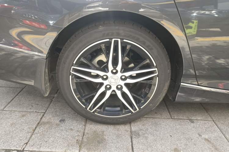 Used Honda Accord 2022 260TURBO Phantom Night · Prestige Edition Right Rear Wheel Hub