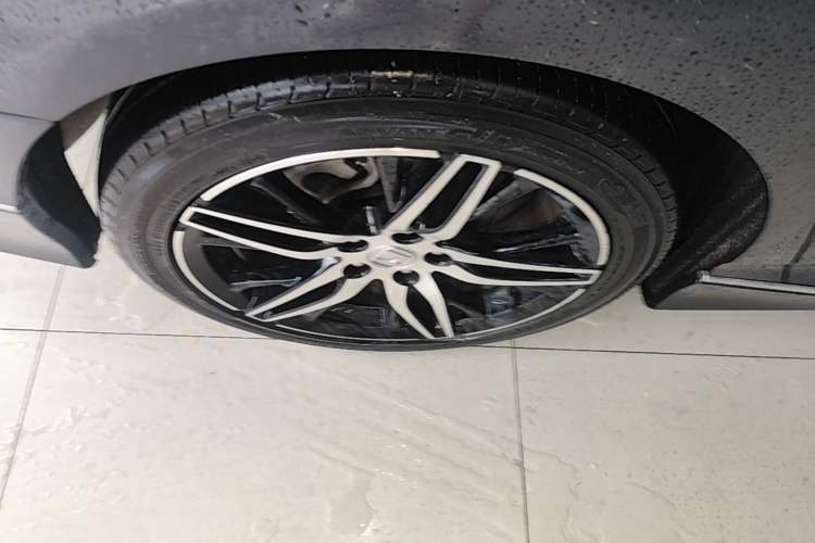 Used Honda Accord 2022 260TURBO Phantom Night · Prestige Edition Right Rear Wheel Hub