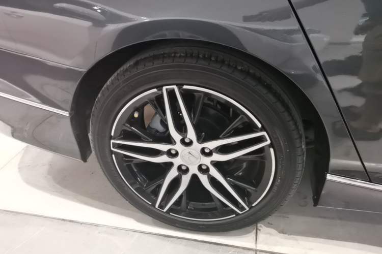 Used Honda Accord 2022 260TURBO Phantom Night · Prestige Edition Right Rear Wheel Hub