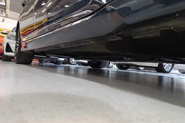Used Honda Accord 2022 260TURBO Phantom Night · Prestige Edition Right Side Sill