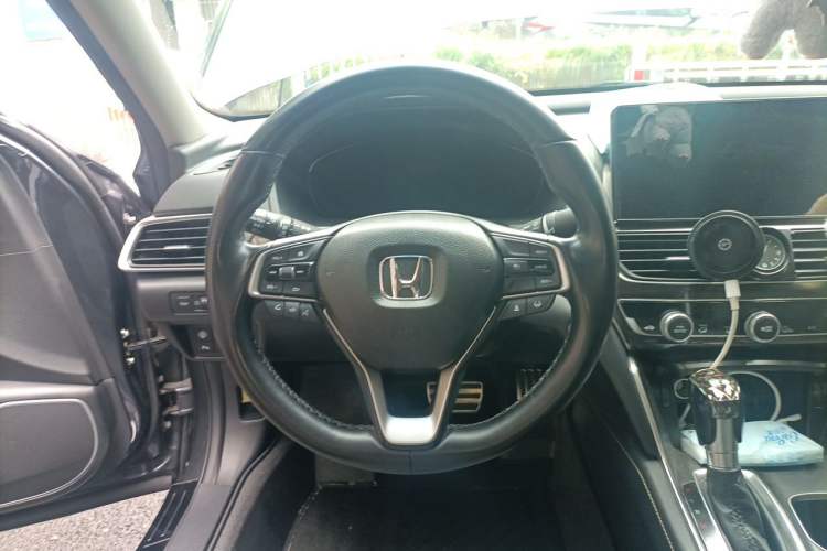 Used Honda Accord 2022 260TURBO Phantom Night · Prestige Edition Steering Wheel