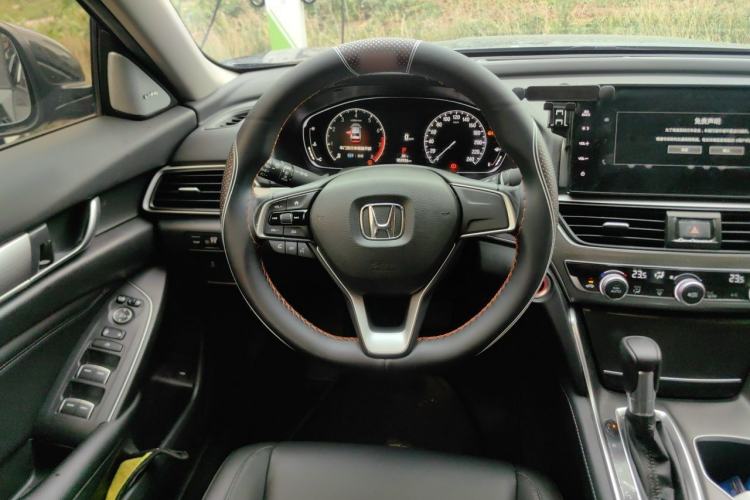 Used Honda Accord 2022 260TURBO Luxury Edition Steering Wheel