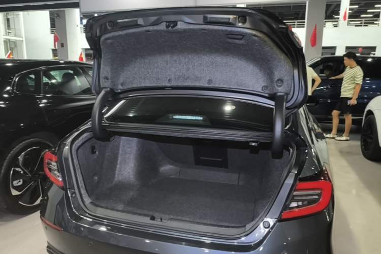 Used Honda Accord 2022 Xing·Hybrid 2.0L Phantom Night·Sharp Intelligence Edition Trunk