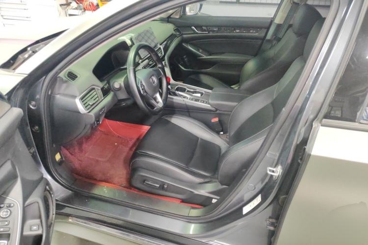 Used Honda Accord 2022 260TURBO Luxury Edition Driver Seat